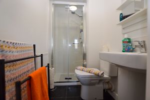 Ensuite- click for photo gallery